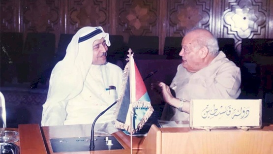 وفاة الشاعر الفلسطيني هارون هاشم رشيد