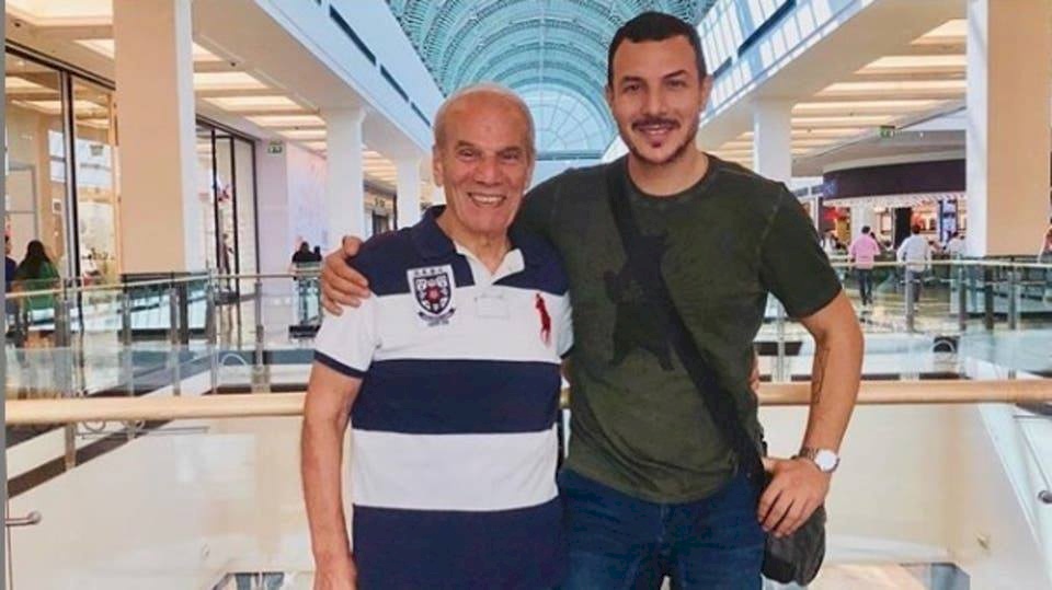 باسل خياط ينعى والده : كنت أتمنى أن تغفو عيناك على وجهي