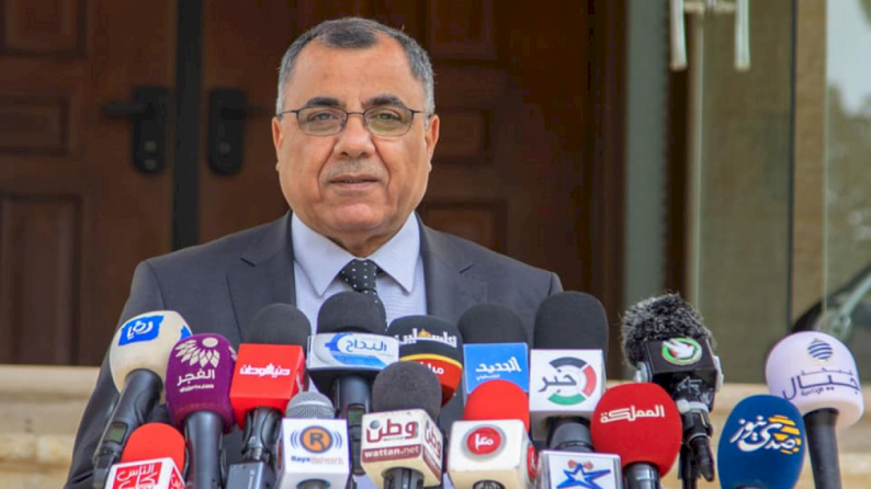 الحكومة تعلن السماح بفتح المحال التجارية ومختلف الانشطة الاقتصادية يومي الجمعة والسبت