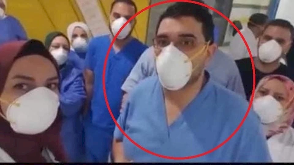 رسالة مؤثرة لطبيب مصري قبل رحيله.. "أطفالي يا الله"