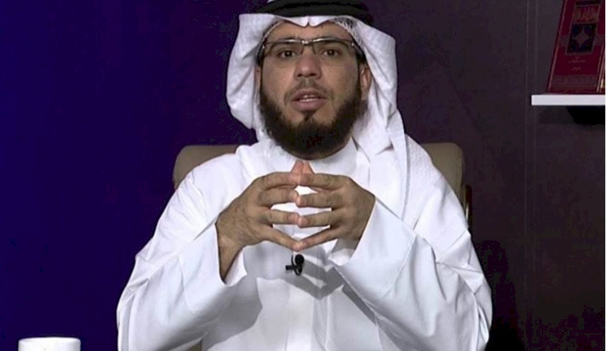 داعية إماراتي مشهور يعتذر "لكل رجل إسرائيلي أساء له في الماضي"