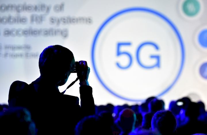 صحف صينية تصف إسرائيل بـ"الكلب الأمريكي" بسبب الـ 5G