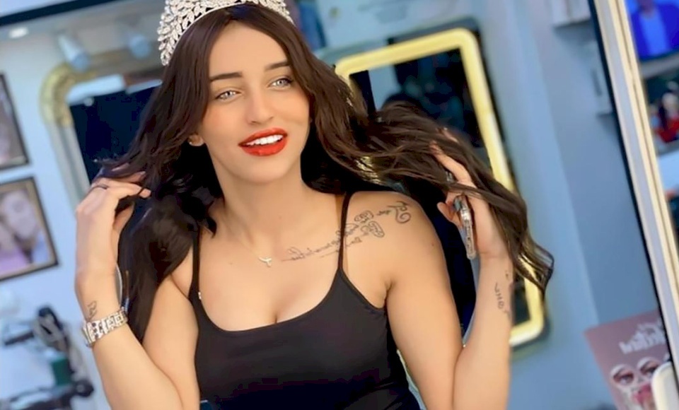 مصر: فتاة الـ(تيك توك) المصرية تقود أسرتها للسجن والمحامي يتنحى