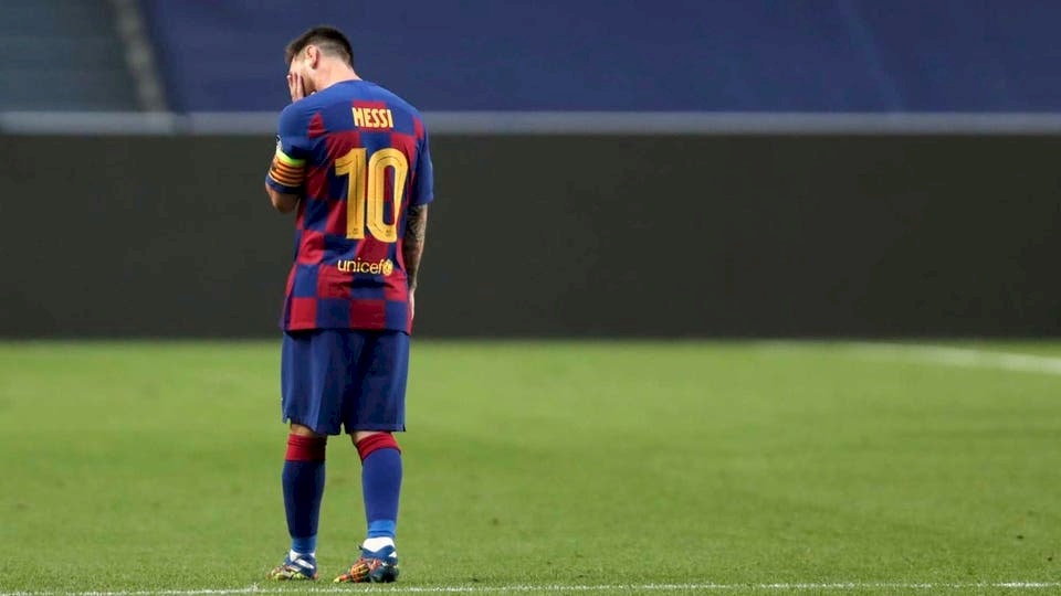 برشلونة يفكر.. التخلص من ميسي أو تخفيض الفاتورة؟
