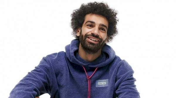 من هي الفنانة اللبنانية الوحيدة التي يتابعها محمد صلاح؟