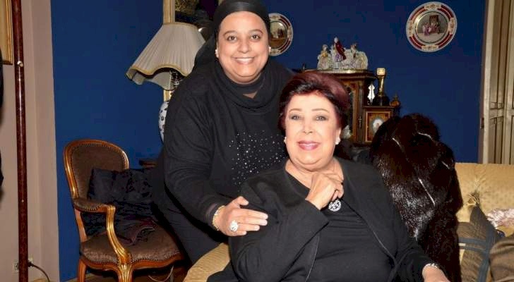 إبنة رجاء الجداوي تكشف عن تصرف غريب قامت به والدتها قبل وفاتها