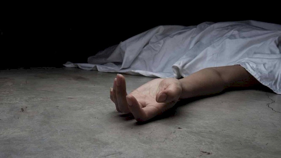 شابة تنهي حياة رضيعها قبل أن تنتحر شنقا