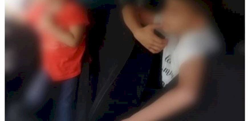 الموت جوعاً وحرا لطفلتين تركتا داخل سيارة.. والأم تصدم الجميع