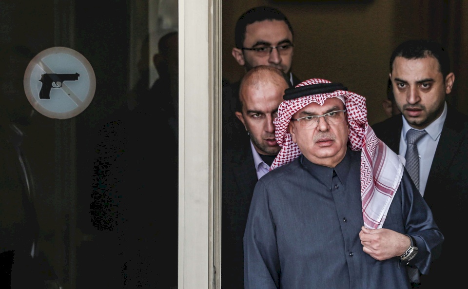 العمادي يلتقي في تل أبيب مسؤولين إسرائيليين