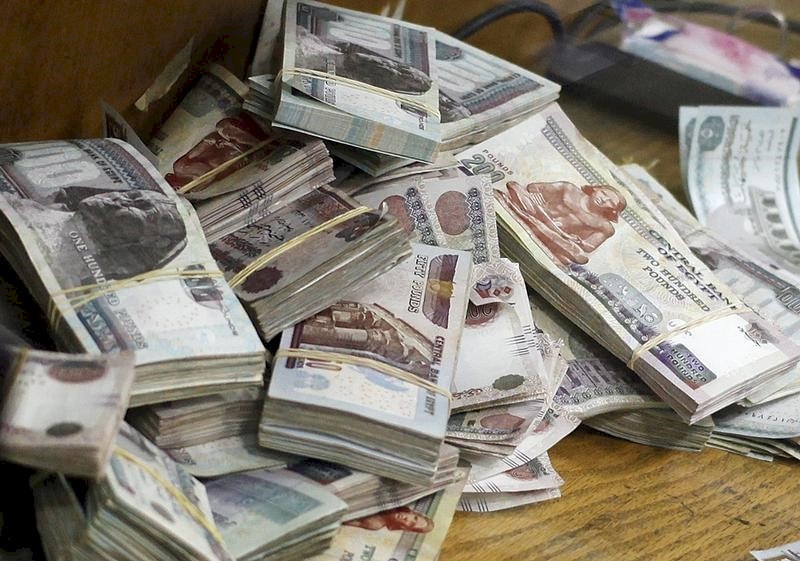 الليلة بـ 1000 جنيه.. فتاة: "أمي زوجتني 17 رجلا في 8 أشهر"