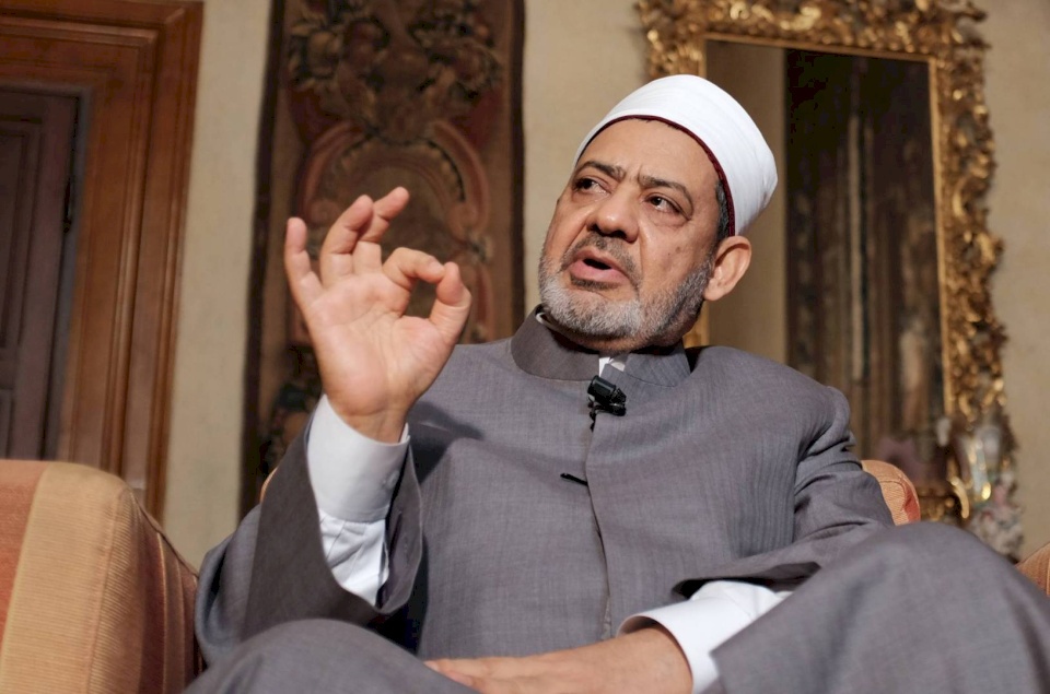 بعد حرق القرآن.. بيان غضب من شيخ الأزهر