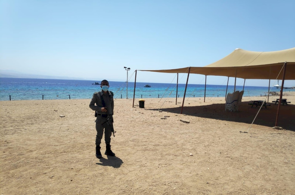 استنفار وإخلاء شواطئ إيلات