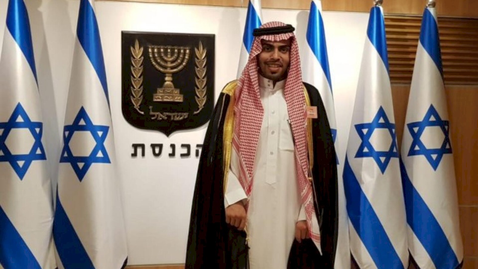 مدون سعودي يغني لنتنياهو "بيبي يا حبيبي"