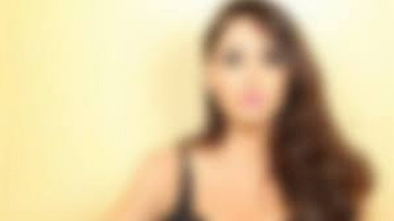 فنانة كويتية تُعلن الاعتزال وتفضح فناناً حاول إقامة عِلاقة معها