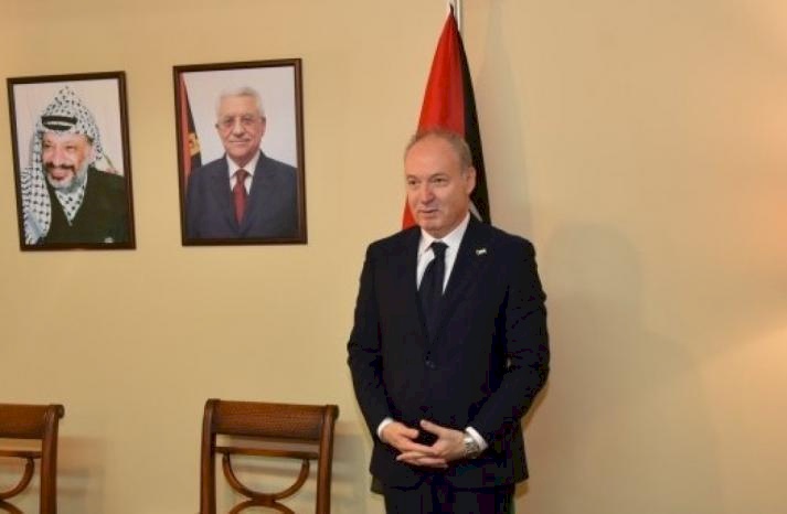 الرئيس يُعفي شقيق زوجة أبو عمار من مهامه كسفير في قبرص