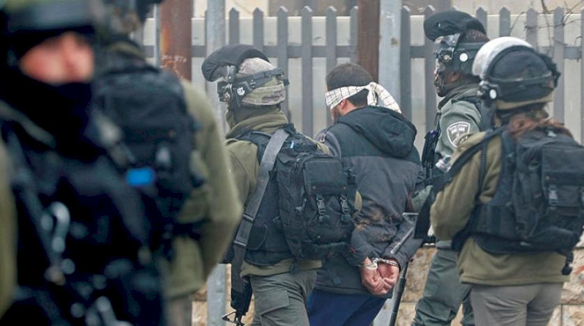 اعتقالات ومداهمات في الضفة والقدس