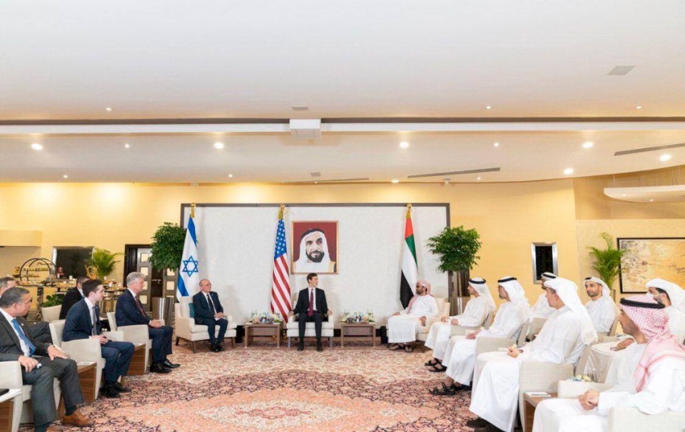  صحيفة إسرائيلية: مخاوف داخلية من انقلاب قد يحدث بالإمارات