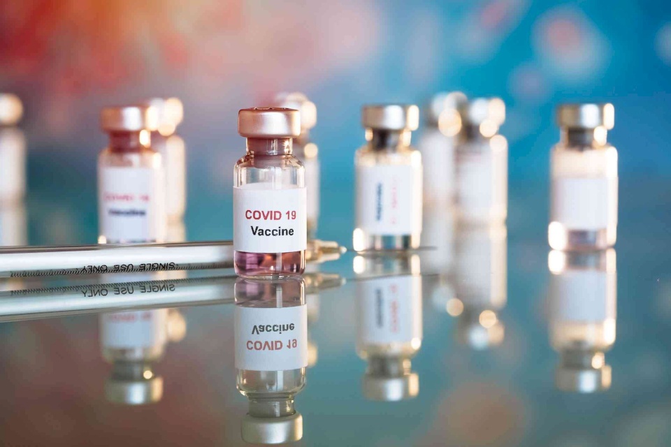 في زحمة التنافس.. هذا موعد طرح اللقاح الأمريكي لكورونا