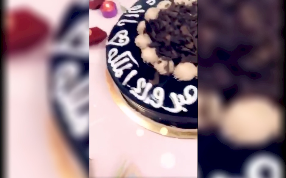 فيديو | سيدة سعودية تكشف سبب احتفالها بزواج زوجها