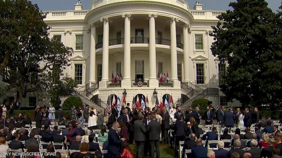 ما هي الدول العربية التي حضرت اتفاقات العار في واشنطن؟