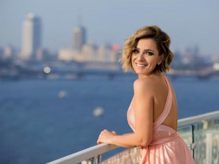 ريم البارودي تثير الجدل بتعليق عنصري على صورة احمد سعد بعد التجميل