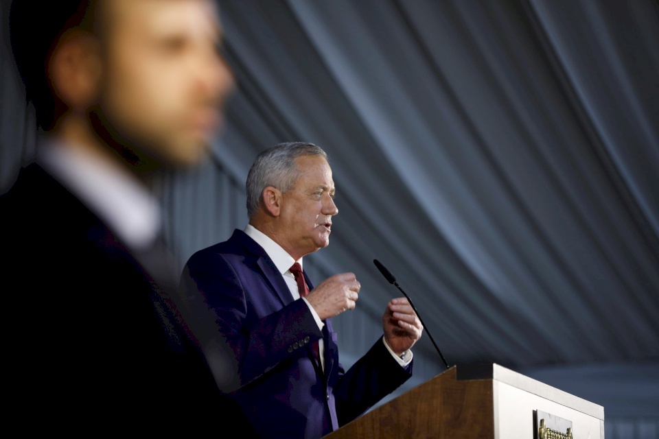 غانتس: يجب العودة للمفاوضات مع الفلسطينيين