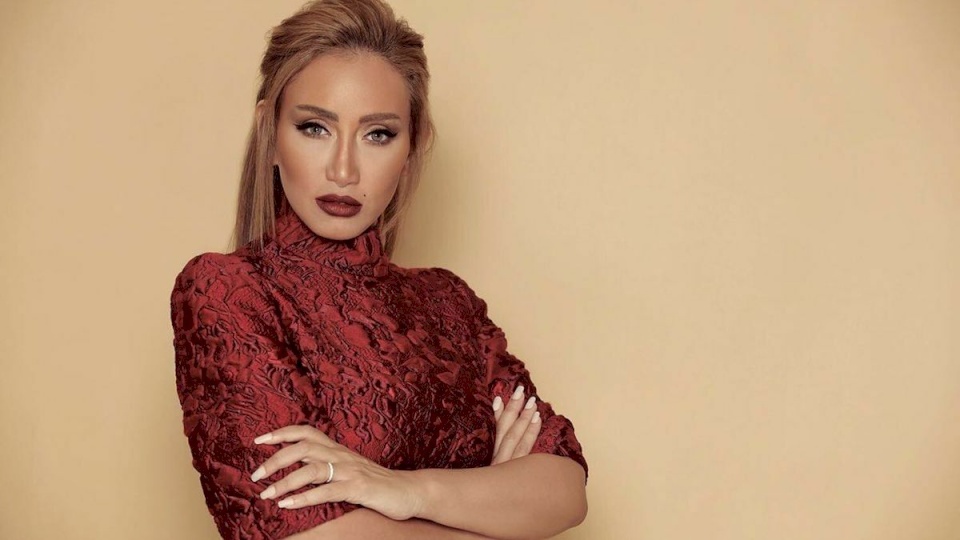 فيديو: ريهام سعيد تثير الجدل بفيديو إزالة الوشم "التاتو حرام"