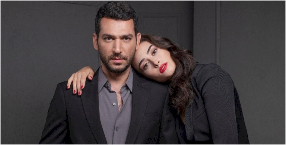 طفل يشتكي من مشهد بمسلسل تركي.. الرقابة والفنان يردان
