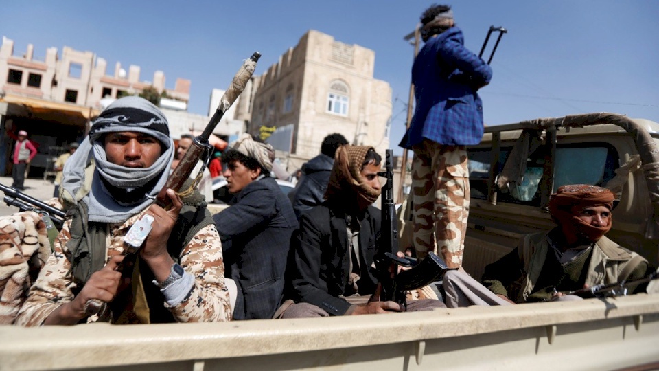 اليمن.. وجبة عشاء تدفع مسلحا حوثيا لقتل شقيقته