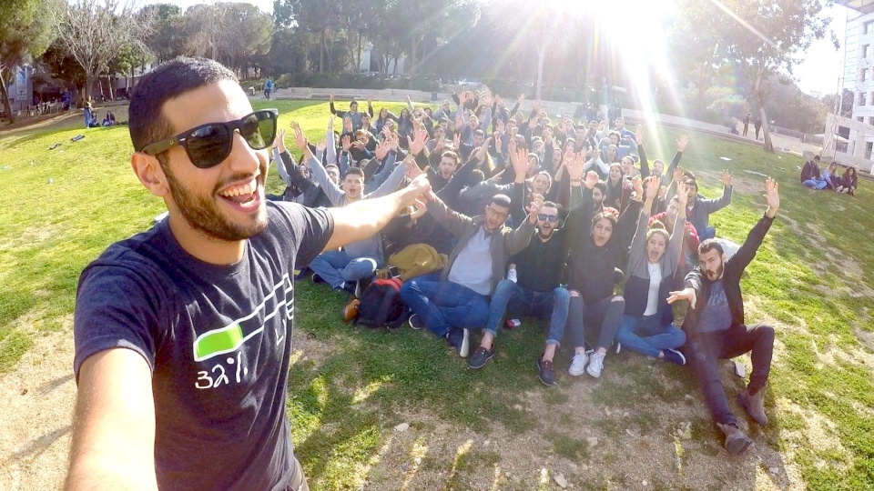 حركة المقاطعة تحذر من المدون المطبع