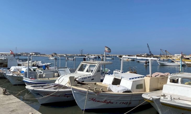 رُمى بأحدهما في البحر.. تشييع طفلين لبنانيين توفيا على قارب الهجرة