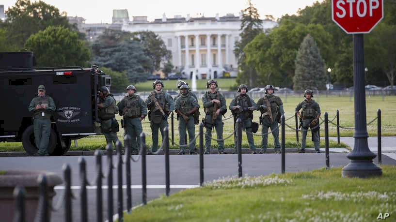 أمريكا: اعتقال شخصين خططا لتفجير البيت الأبيض