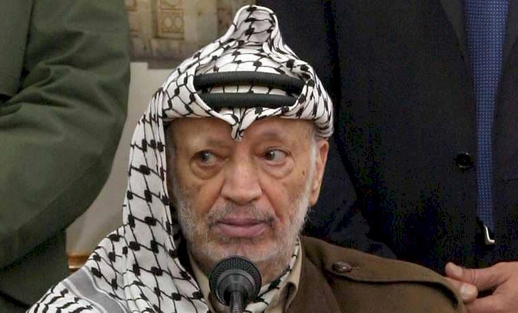 ضابط سابق بالموساد خطط لاغتيال عرفات