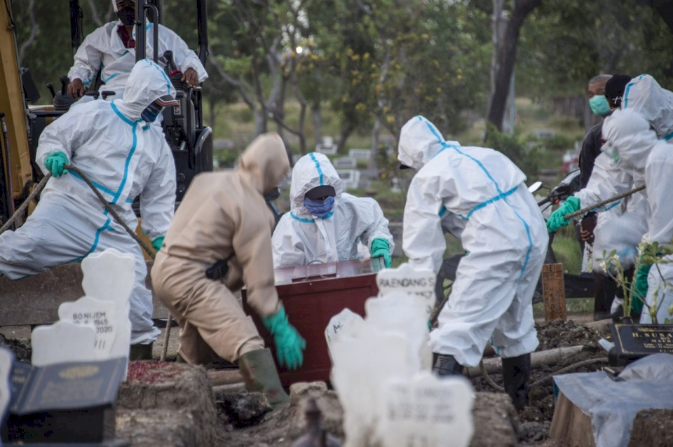 كورونا يقتل مليون إنسان .. و"الحبل على الجرار"!
