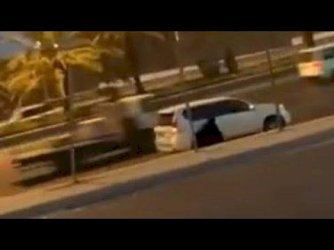 فيديو فتاة سعودية تصلي بالشارع يثير ضجة.. ووالدها يُعلق 