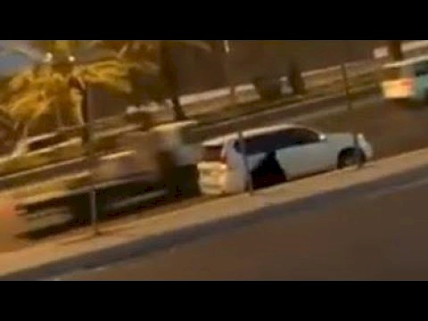 فيديو فتاة سعودية تصلي بالشارع يثير ضجة.. ووالدها يُعلق