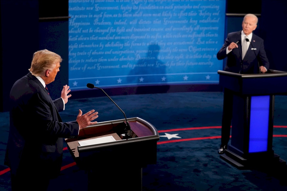 فيديو: ترامب وبايدن في أول مناظرة.. تبادل اتهامات واشتباك لفظي