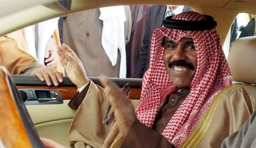 فيديو: أمير الكويت الجديد يقود سيارته دون موكب أو حراسة