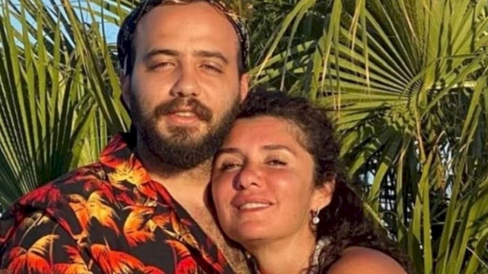 "روح قلب أمك".. صورة غادة عادل وابنها تهز مواقع التواصل