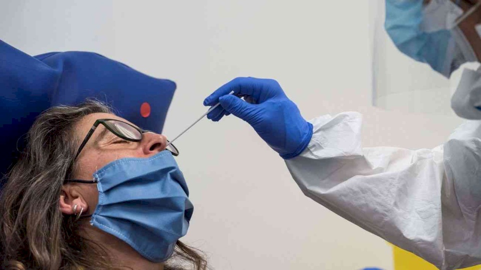 اختبار كورونا يتسبب بوفاة إمرأة أمريكية!