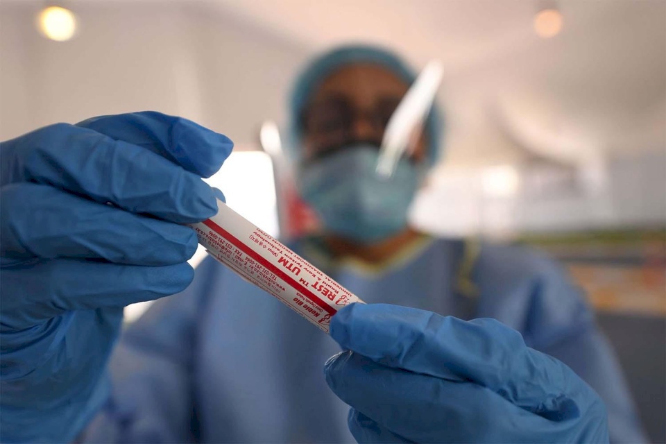 وفاة و51 إصابة جديدة بكورونا في غزة وتعافي 53