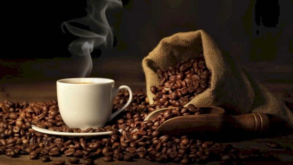 دراسة: شرب القهوة قبل الفطور.. خطر كبير!