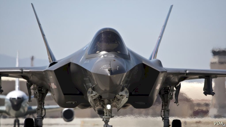 وزير الاستخبارات الإسرائيلي: تل ابيب ستعارض إمداد قطر بطائرات F-35