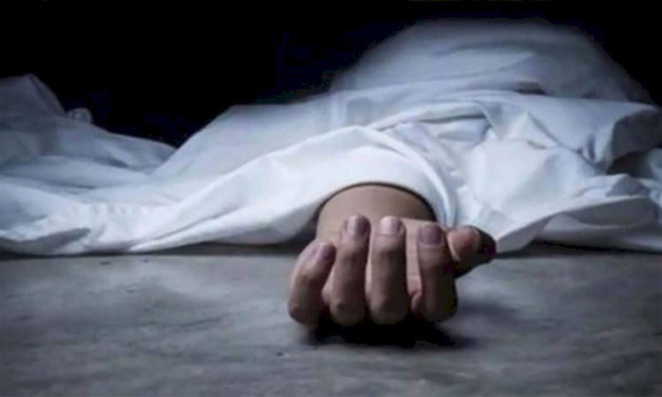 القبض على شاب قتل والدته بسكب الزيت المغلي عليها