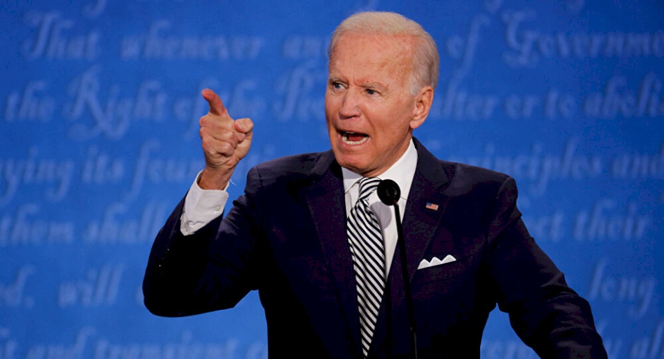 بايدن: ترامب مصدر رعب ويشكّل خطرًا على الولايات المتحدة