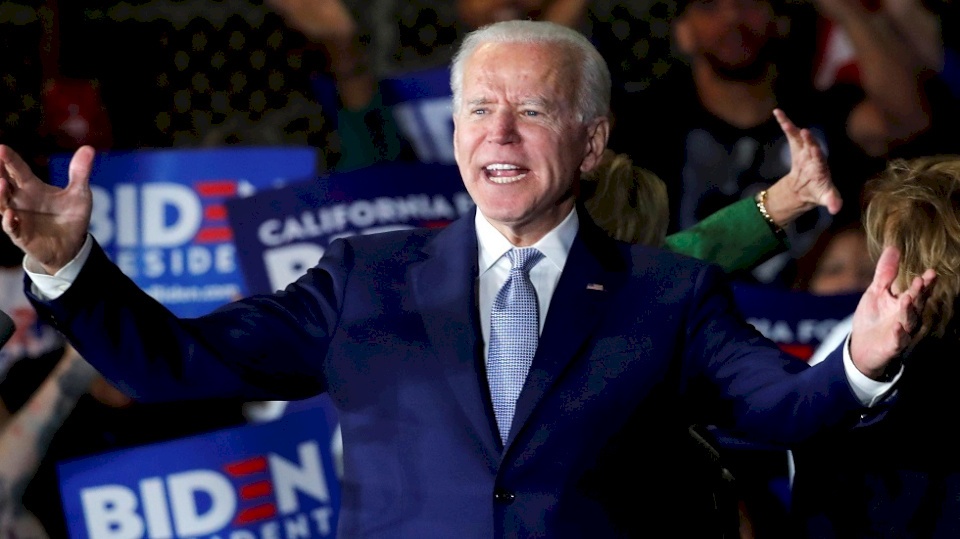 استطلاعات الرأي: بايدن سيصبح رئيساً للولايات المتحدة