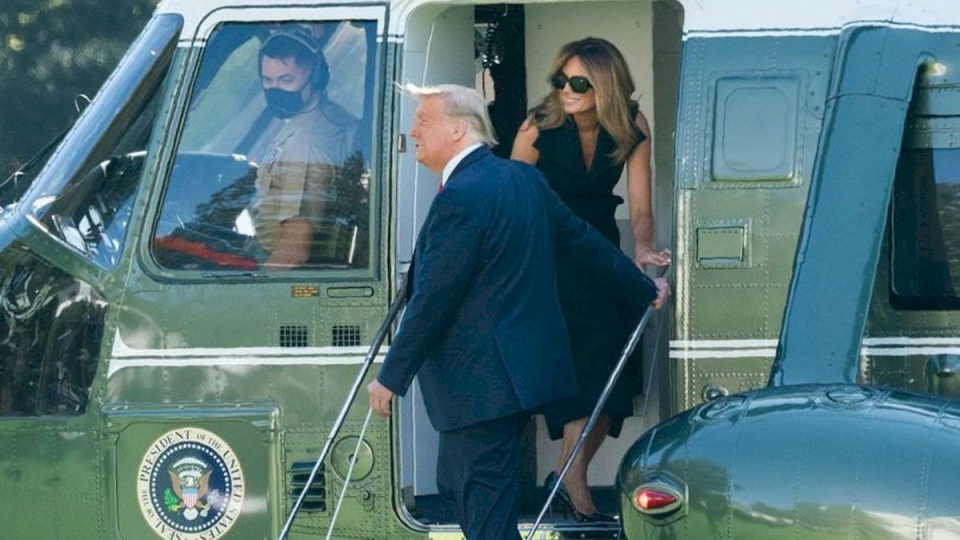 ما حقيقة ظهور الرئيس الأمريكي مع "ميلانيا المزيفة"؟