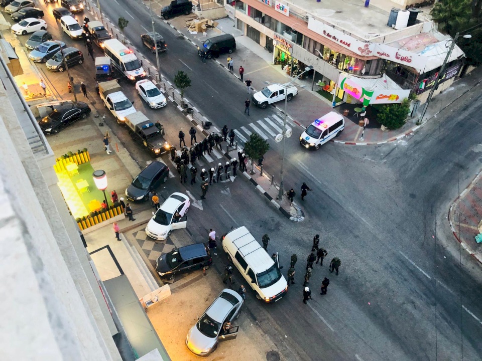 صور - بينهم تجار سلاح.. القبض على مثيري الشغب بالأمعري
