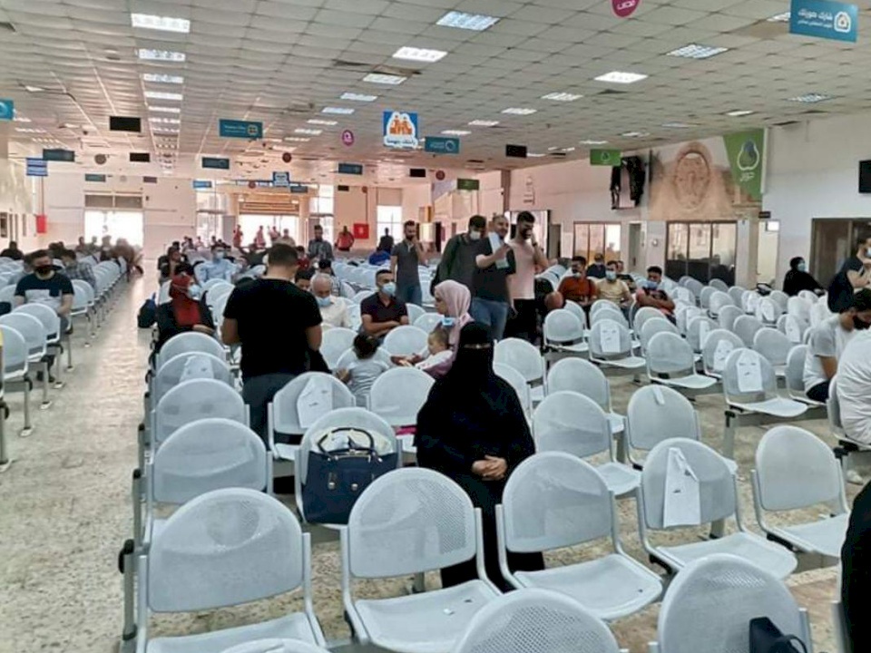 صور: فتح معبر الكرامة مع الأردن.. وهذه تعليمات للمسافرين