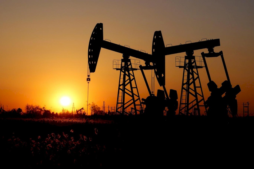 41 خبيراً يكشفون توقعاتهم لأسعار النفط بالأعوام المقبلة